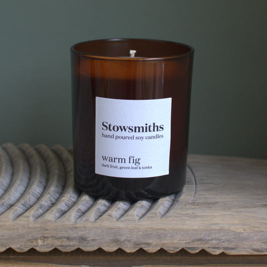 Signature scent: warm fig (220g amber jar, dust cover and cotton gift bag)